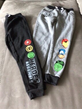 Avenger Kids Sweatpants - Gray & Black with Hero Icons